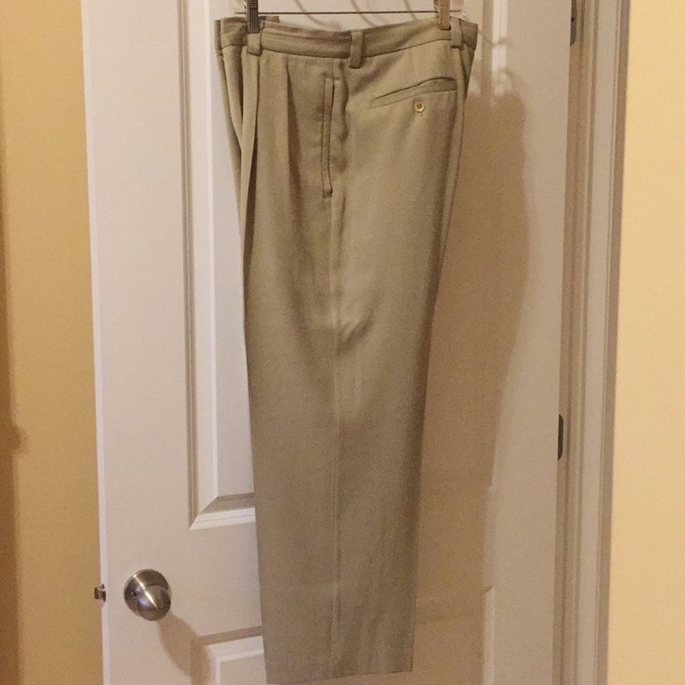 Tommy Bahama Men’s 100% silk Trouser